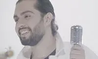 واکنش تماشایی حامیم وسط کنسرت وقتی شعر را فراموش می‌کند!