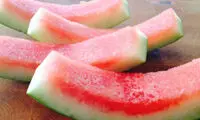 طرز تهیه یک مربای متفاوت و خوشمزه با پوست هندوانه