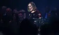 خواننده زن مشهور به سرقت هنری متهم شد