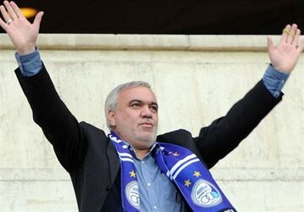 فتح‌الله‌زاده برای خرید بازیکن در اتاق را قفل می‌کرد!