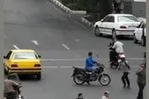 لحظه دستگیری یک دزد توسط مردم در تهران
