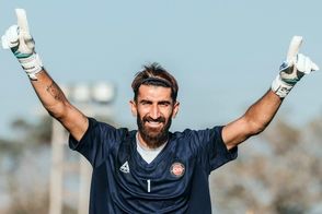 بیرانوند در حضور رقیبش، هنرنمایی کرد!