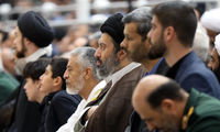 تصاویری از فرزند رهبر انقلاب در حرم امام خمینی