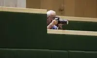 تصویری از یک نماینده مجلس که سوژه شد!