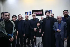 عکسی متفاوت از پزشکیان در کنار سیدیاسر خمینی
