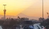 تصویری از سایه قله دماوند در آسمان!