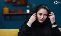 عکس آسانسوری خانم بازیگر با یک پیراهن قرمز
