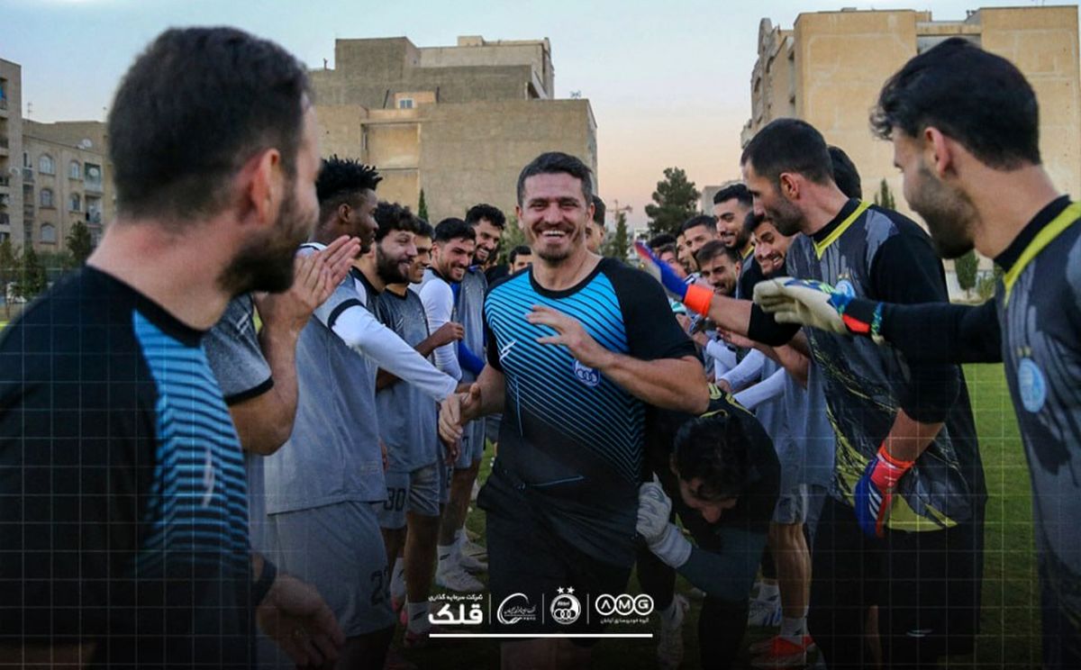 ذوق زدگی بازیکنان استقلال از حضور وریا