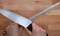 با این روش ساده چاقوها را مثل آب خوردن تیز کنید