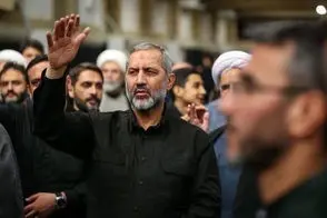 پوشش خاص سردار مجید موسوی در مراسم تشییع رهبری