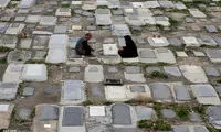 نوشته غم‌انگیزی که روی یک سنگ قبر دیده شد