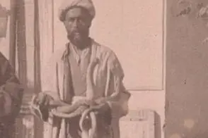 تصویری از «مارگیرهای تهرانی و مارهایشان» در دوران ناصرالدین شاه
