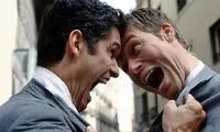 ضربه وحشیانه یک مرد با پشت دست به صورت جوان لاغراندام