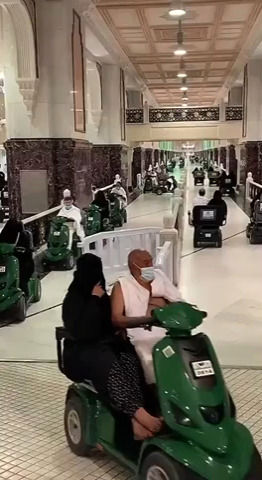ببینید: موتورسواری زنان در مسجد الحرام 