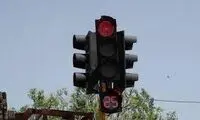  آب شدن چراغ های راهنمایی از شدت گرما!