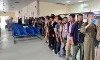 تعدادی از مهاجران افغان از ایران خارج شدند