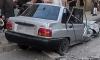 سقوط تیرچه‌های بتنی، پراید نقره‌ای را لِه کرد