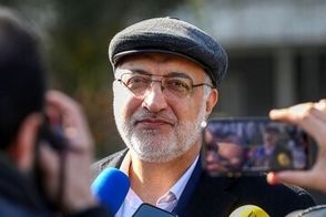 تصویری قدیمی از زاکانی در کنار پوستر خاتمی