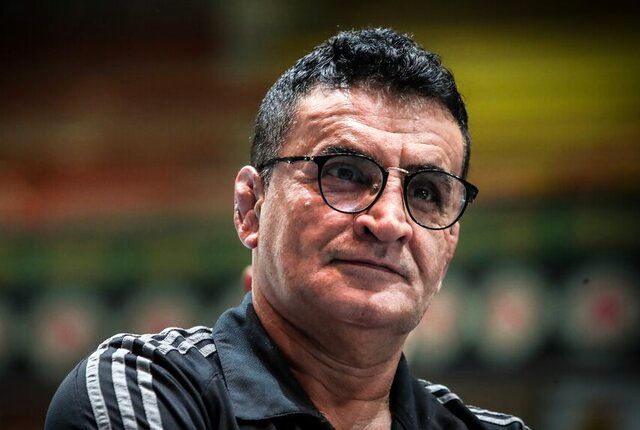 محمد بنا سرمربی حریف مستقیم ایران شد