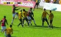 یک مسابقه فوتبال به میدان جنگ تبدیل شد