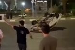 لحظه دستی کشیدن و چپ کردن خودروی پیکان 