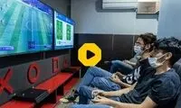 لحظه کتک خوردن تلخ یک پسر جوان از پدرش