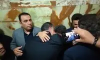 آغوش علی دایی برای تسلیت به قلعه‌نویی