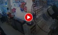 سرقت بامزه یک گربه از فروشگاه مواد غذایی!