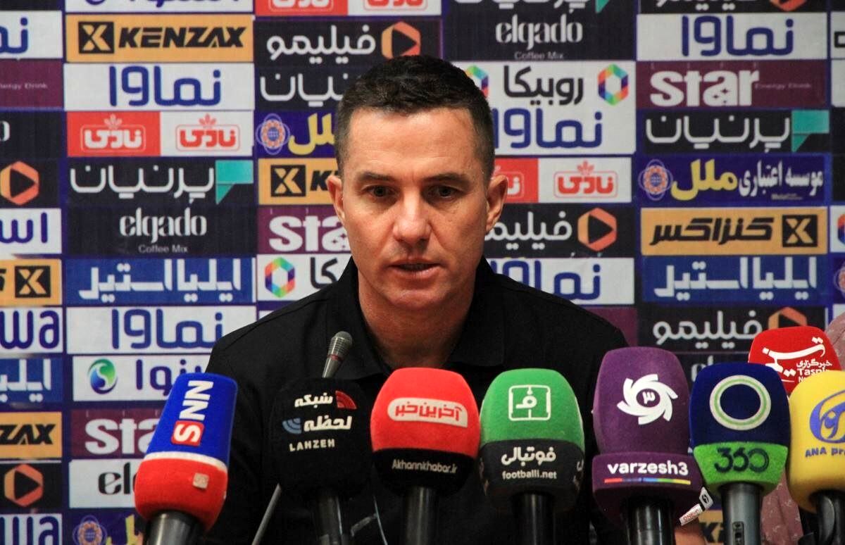 عصبانیت اوسمار از زنگ خوردن گوشی وسط نشست خبری