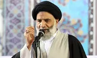 امام جمعه اهواز: همه دنبال نابودی ایران‌اند، شما دنبال بنزینید!