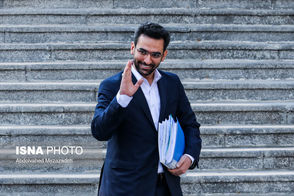آذری‌جهرمی: به دولت پزشکیان نمره خوب نمی‌دهم