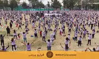 تصاویر آموزش دفاع شخصی به صدها زن و دختر جوان