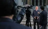 نصف چراغ‌های اتاق رهبر انقلاب خاموش شد