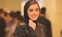 عکسی قدیمی از ریحانه پارسا با روپوش و مقنعه