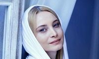 استایل جوان‌پسند و شیک عمه خانم سریال فاصله‌ها