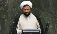در ویترین بودن این‌ها، جوانان را به آینده ناامید می‌کند