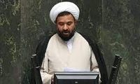 در ویترین بودن این‌ها، جوانان را به آینده ناامید می‌کند