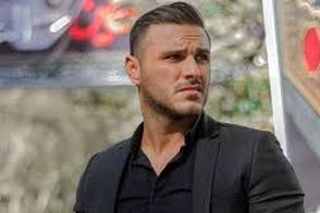 آرمین 2AFM دکور خاص خانه‌اش را به نمایش گذاشت