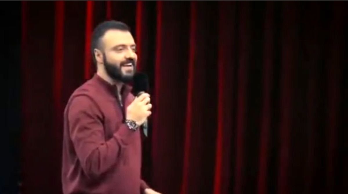 شوخی ابوطالب با عربی حرف زدن پزشکیان سالن را منفجر کرد