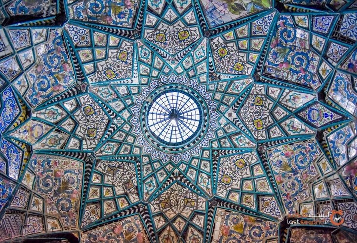 حمام عمومیای که دست کمی از یک موزه ندارد!