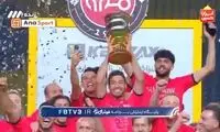 لحظه بالا بردن اولین سوپرجام تراکتور