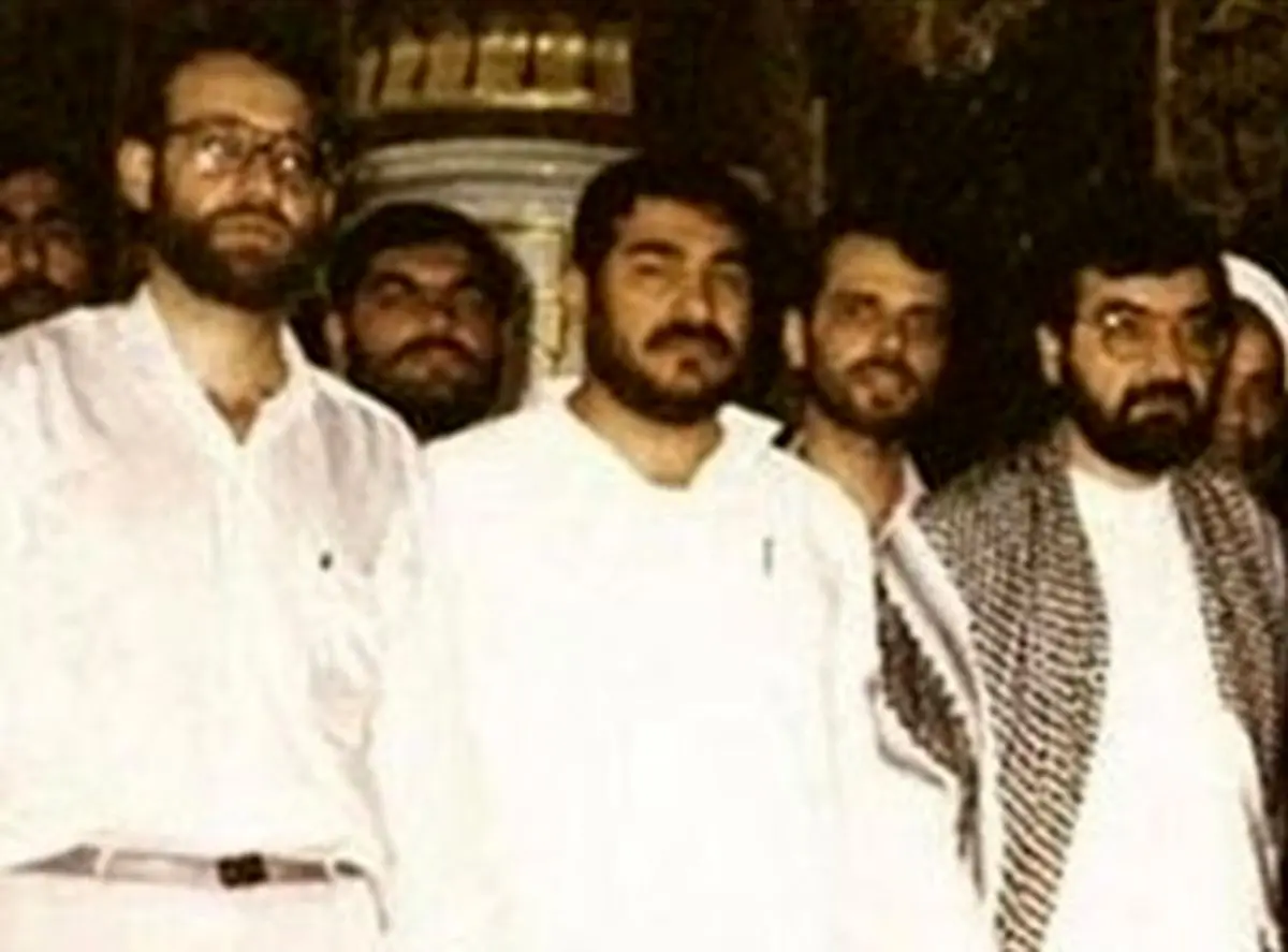 شهید لاریجانی و شهید شمخانی در حج سال ۱۳۷۱