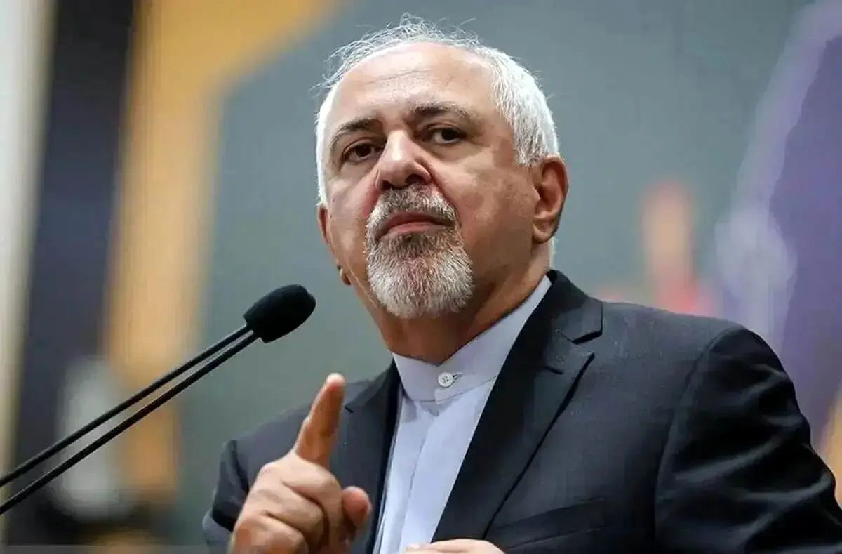 ظریف هنگام خواندن شعر حافظ گاف داد