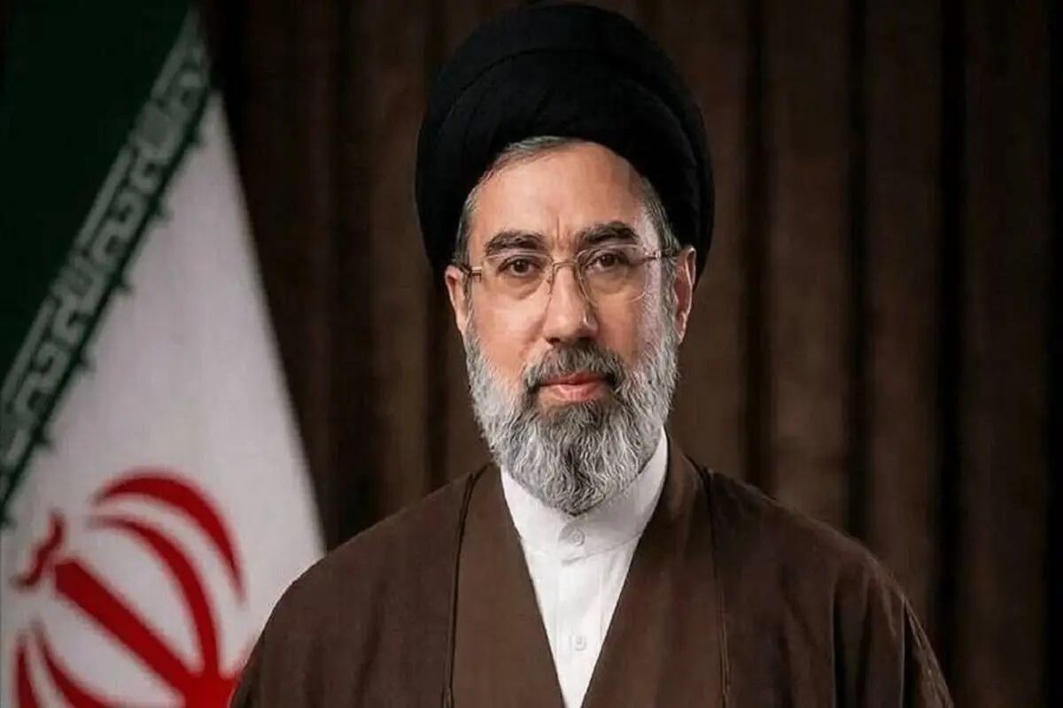 یک روحانی: رهبر انقلاب نیم ساعت در تجمع میدان شهدا بودند