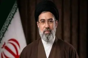 یک روحانی: رهبر انقلاب نیم ساعت در تجمع میدان شهدا بودند