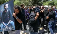 قابی جانسوز و تلخ از وداع با پیکر حسام محمودی