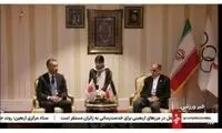اعتراض به حجاب مترجم سفیر ژاپن در تلویزیون!