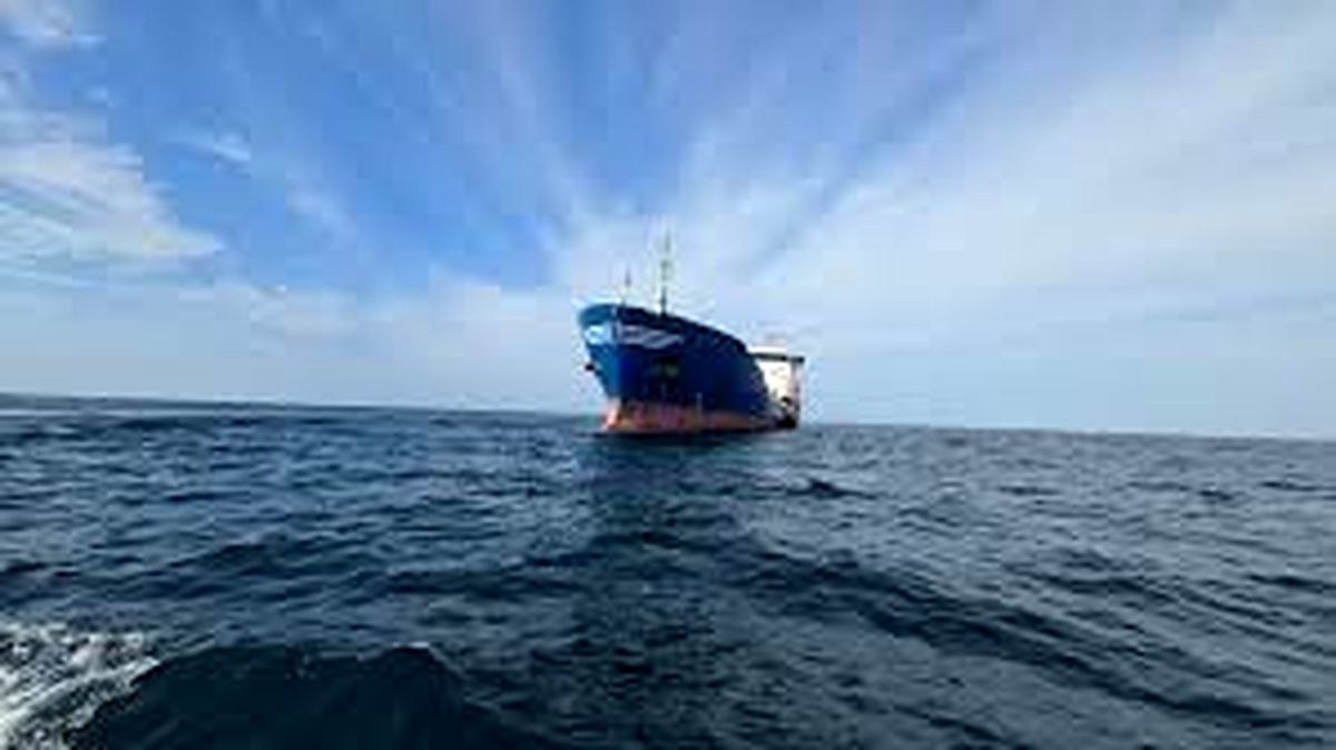 ماجرای توقیف یک کشتی خارجی در دریای عمان