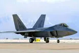 چرا جنگنده F-22 رپتور هرگز از ناوهای هواپیمابر عملیات نمی‌کند؟ 