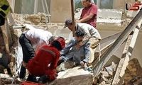 لحظه نجات یک جوان ۲۰ ساله از زیر آوار